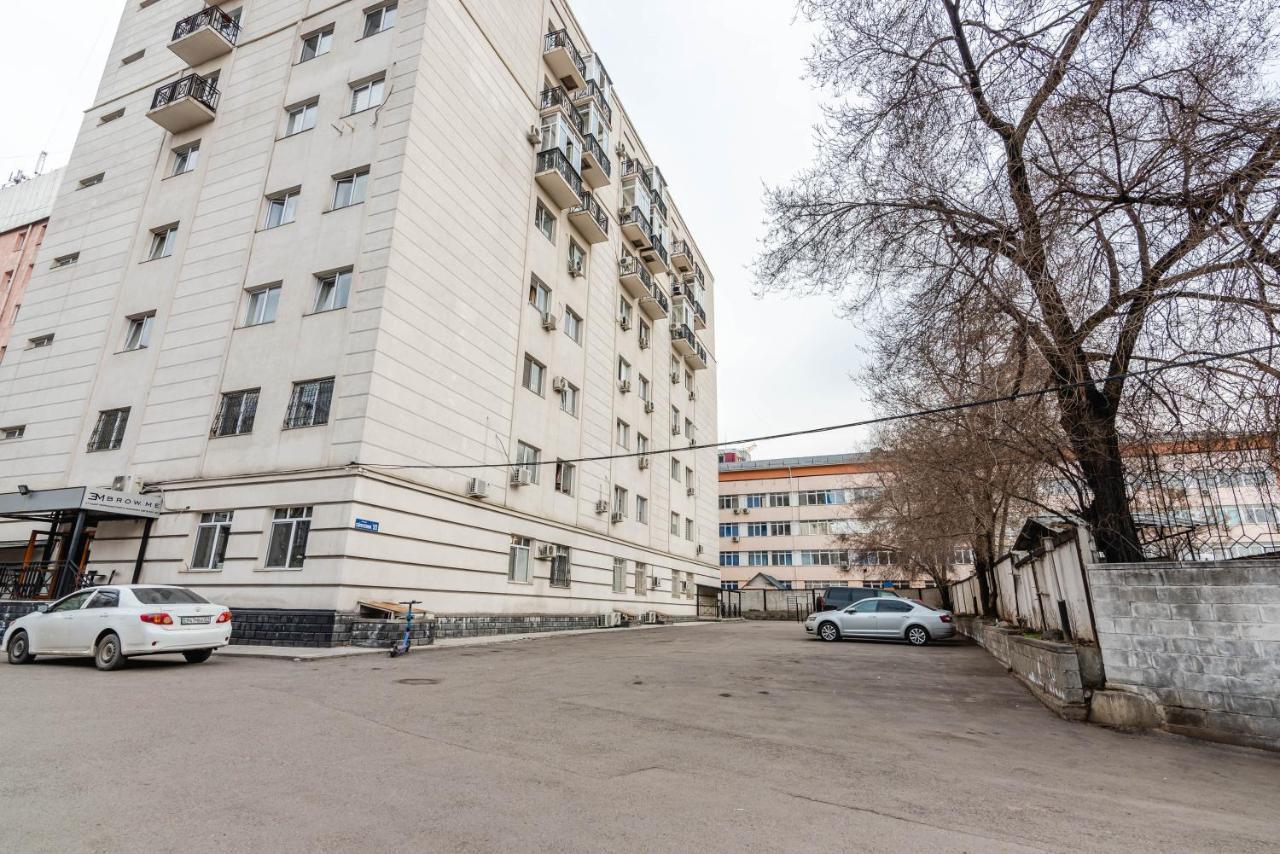 Ocharovatelnaya 3 - Comn. Quartira V Centre Goroda Almaty Exterior photo